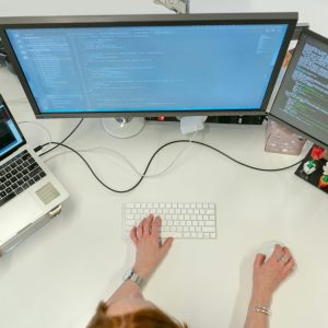 thisisengineering-uyfohHiTxho-unsplash